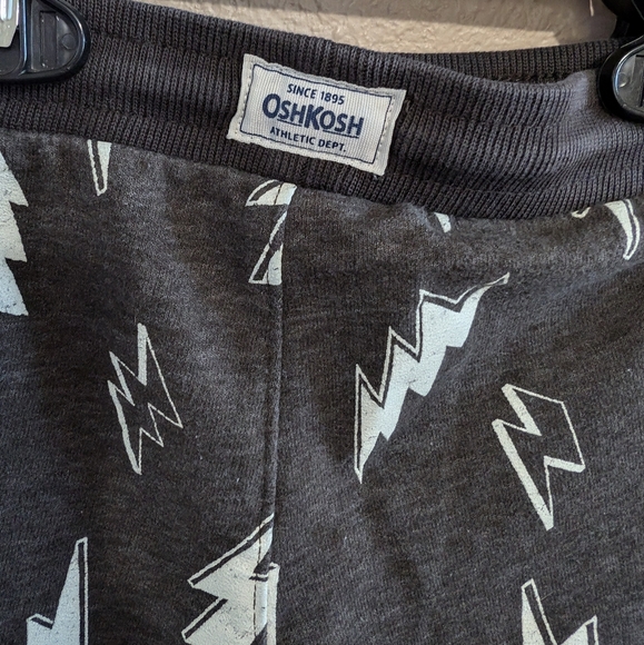 OshKosh B'gosh Lightening Bolt Joggers Size 12-18 Month - Picture 4 of 6